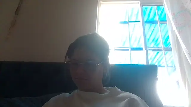 Jiwon Han online show from 05/15/26, 08:07