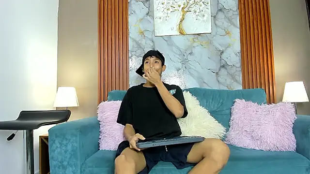 SKINNY BOYXXX online show from 03/10/26, 07:23