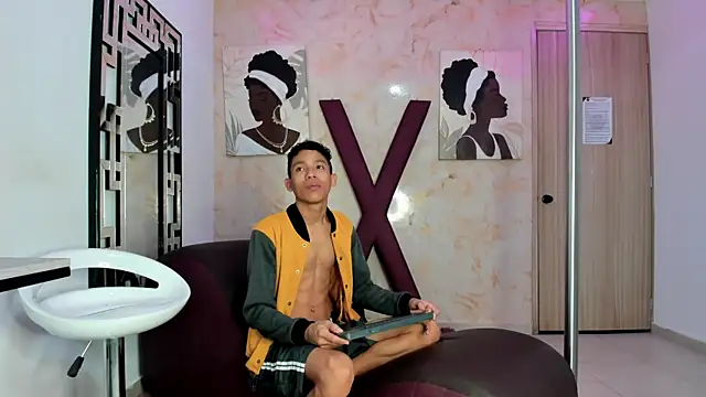 SKINNY BOYXXX online show from 04/18/26, 07:22