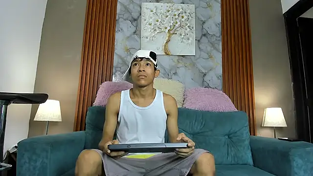 SKINNY BOYXXX online show from 03/12/26, 07:12