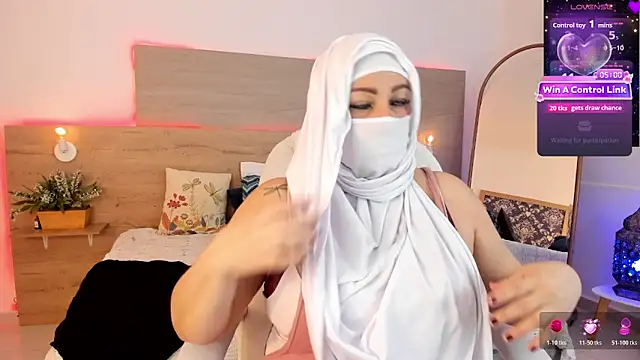  Azahaaraa  online show from 03/18/26, 03:31