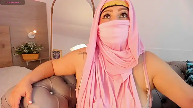  Azahaaraa  online show from 04/11/26, 03:36