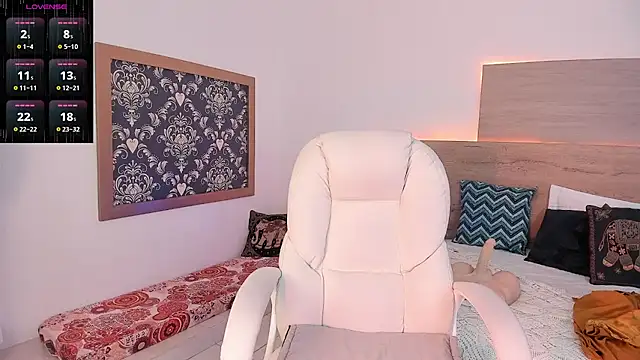  Azahaaraa  online show from 04/10/26, 03:13