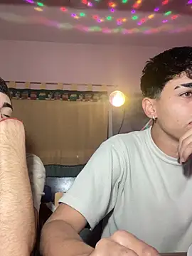 Snapshot of Lucasss2204 chatting on 03/27/26, 03:04 Lucasss2204 online show from 03/27/26, 03:04