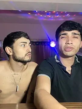 Snapshot of Lucasss2204 chatting on 04/03/26, 04:41 Lucasss2204 online show from 04/03/26, 04:41