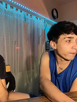 Snapshot of Lucasss2204 chatting on 04/14/26, 04:17 Lucasss2204 online show from 04/14/26, 04:17