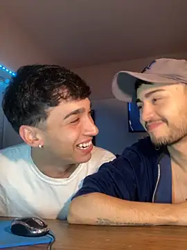 Snapshot of Lucasss2204 chatting on 03/20/26, 03:51 Lucasss2204 online show from 03/20/26, 03:51