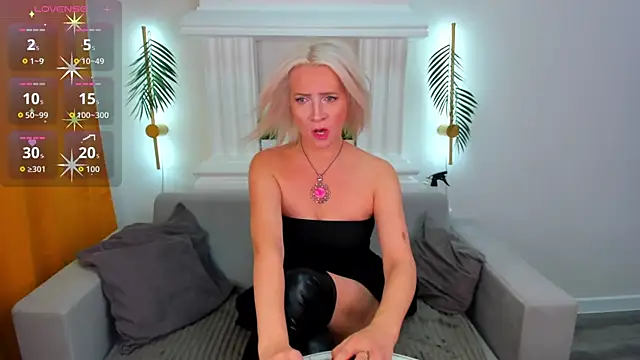 Snapshot of Ledi_Luna chatting on 03/03/26, 10:22 Ledi Luna online show from 03/03/26, 10:22