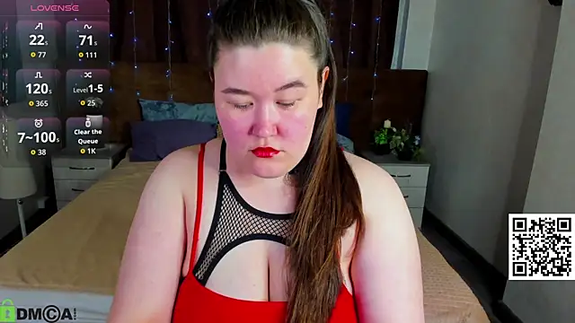 Snapshot of Miss_Triss chatting on 06/14/26, 07:53 Miss Triss online show from 06/14/26, 07:53