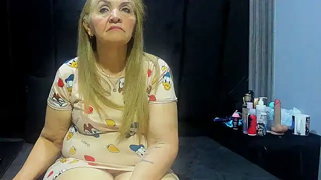 queenstarhy online show from 05/03/26, 01:22
