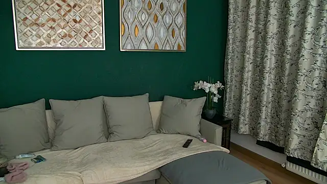 SkinnyNatty online show from 04/05/26, 03:46