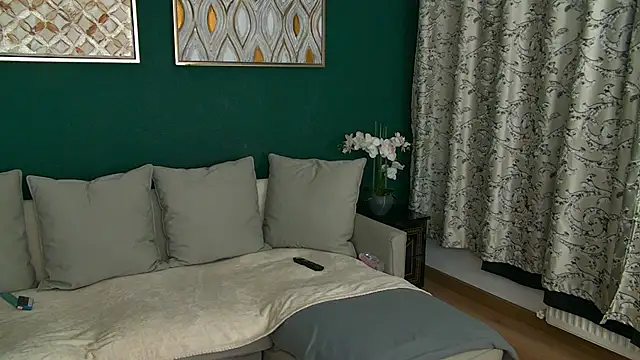 SkinnyNatty online show from 04/07/26, 03:52