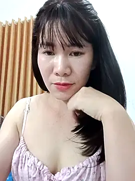 Snapshot of Bondgirl_9 chatting on 06/27/26, 06:47 Bondgirl 9 online show from 06/27/26, 06:47