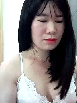 Snapshot of Bondgirl_9 chatting on 06/11/26, 05:10 Bondgirl 9 online show from 06/11/26, 05:10
