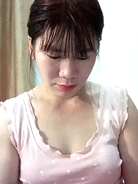 Bondgirl 9 online show from 04/13/26, 09:41