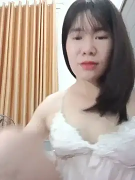 Snapshot of Bondgirl_9 chatting on 06/29/26, 08:19 Bondgirl 9 online show from 06/29/26, 08:19