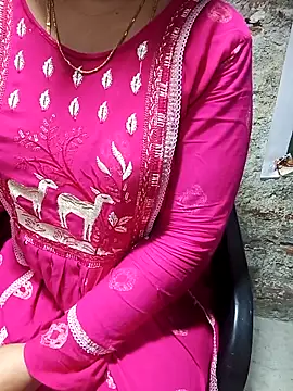 Snapshot of priyatelugu340 chatting on 04/10/26, 12:28 priyatelugu340 online show from 04/10/26, 12:28