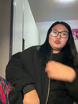 Snapshot of Titi-005 chatting on 03/03/26, 12:45 Titi-005 online show from 03/03/26, 12:45