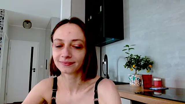 misssweet online show from 06/01/26, 09:42