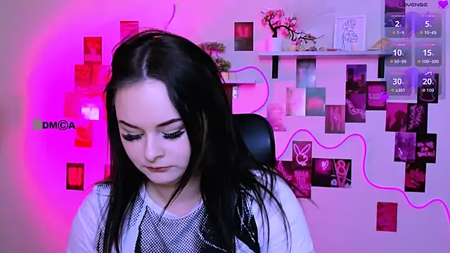 miss courtney  online show from 03/18/26, 09:45