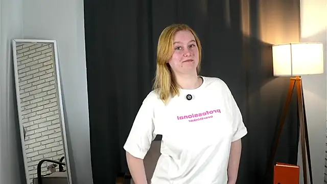 Snapshot of EdraDorsey chatting on 03/04/26, 05:04 EdraDorsey online show from 03/04/26, 05:04