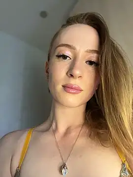 Little Candy 18 online show from 07/08/26, 05:41
