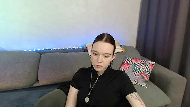 SunyLily online show from 05/03/26, 06:07