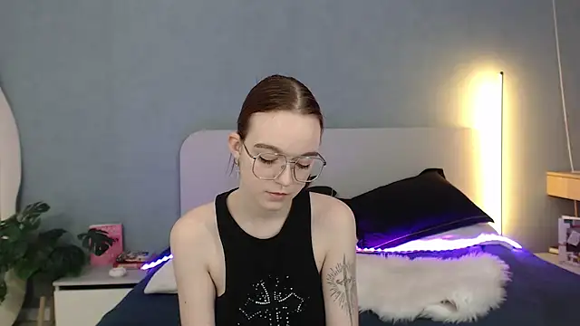 SunyLily online show from 03/29/26, 12:23