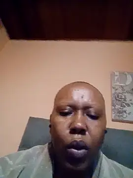 Snapshot of Mbaleehle chatting on 04/21/26, 11:44 Mbaleehle online show from 04/21/26, 11:44