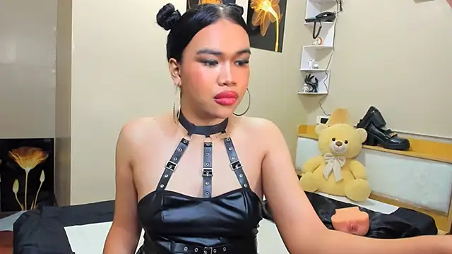 hugecelestina online show from 04/13/26, 04:05