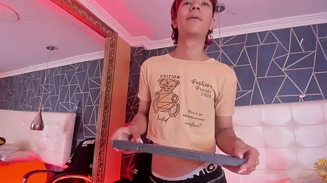 ChritianDowney online show from 03/25/26, 03:50