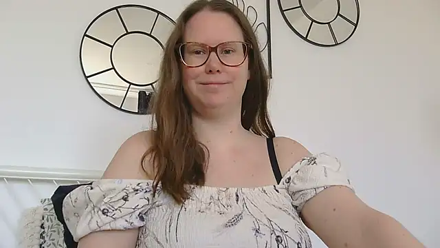 CelineThompson online show from 03/07/26, 11:05