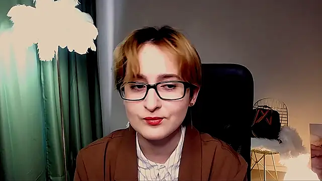 LixeLuna online show from 05/05/26, 06:27