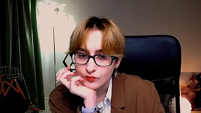 LixeLuna online show from 04/18/26, 06:27