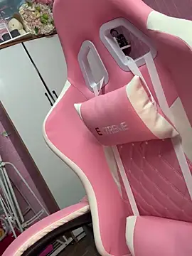 hot-cumplay online show from 05/13/26, 04:41
