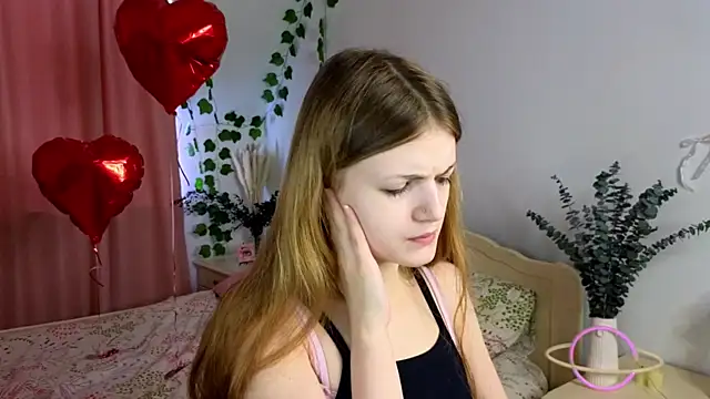 Enji Rey online show from 04/05/26, 08:21