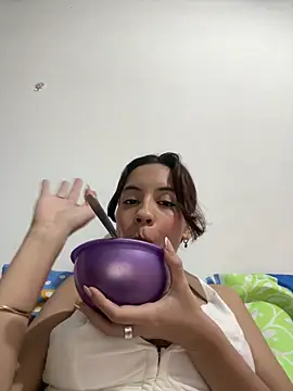 Nicole Cute04 online show from 04/19/26, 05:08