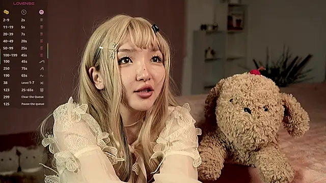Linhmew online show from 05/16/26, 08:52