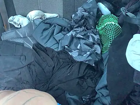 Snapshot of Donkie909 chatting on 04/11/26, 10:13 Donkie909 online show from 04/11/26, 10:13