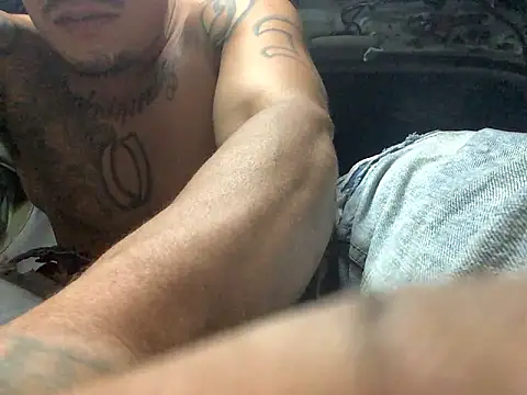 Snapshot of Donkie909 chatting on 04/04/26, 09:38 Donkie909 online show from 04/04/26, 09:38