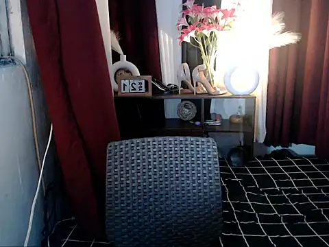 Snapshot of DevilCockMaxine chatting on 04/23/26, 12:11 DevilCockMaxine online show from 04/23/26, 12:11