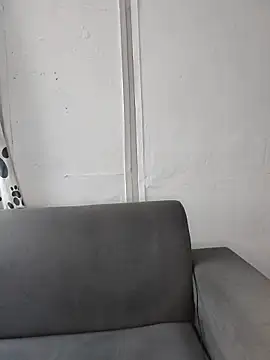 Snapshot of KendallJanner chatting on 03/28/26, 07:26 KendallJanner online show from 03/28/26, 07:26