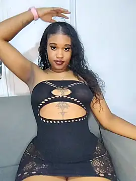 Snapshot of KendallJanner chatting on 04/07/26, 06:04 KendallJanner online show from 04/07/26, 06:04