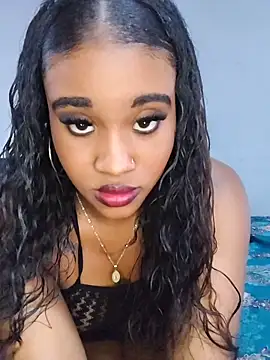 Snapshot of KendallJanner chatting on 04/04/26, 06:47 KendallJanner online show from 04/04/26, 06:47