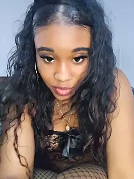 Snapshot of KendallJanner chatting on 03/31/26, 08:22 KendallJanner online show from 03/31/26, 08:22