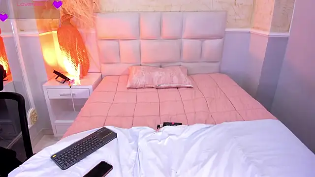 CristineRain online show from 04/19/26, 05:19