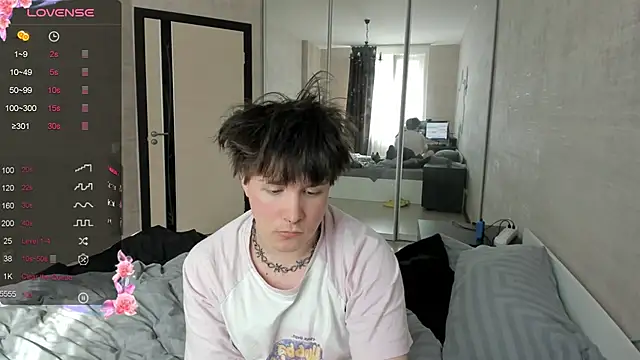 MIya Chinen online show from 04/21/26, 12:23