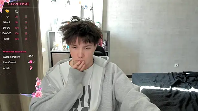 MIya Chinen online show from 04/10/26, 10:44