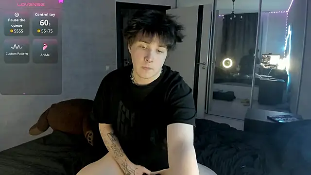 MIya Chinen online show from 03/07/26, 04:23