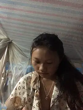 TieuVy99 online show from 04/04/26, 02:23